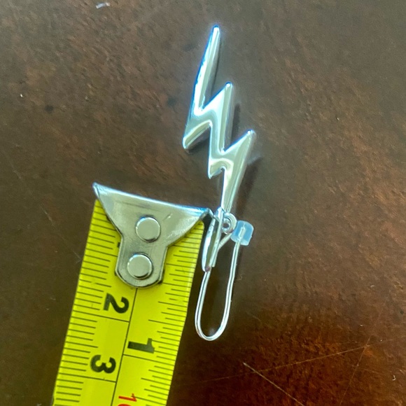 Robert Lee Morris Soho Genuine Silver Plated Zigzag Earrings - Picture 7 of 7